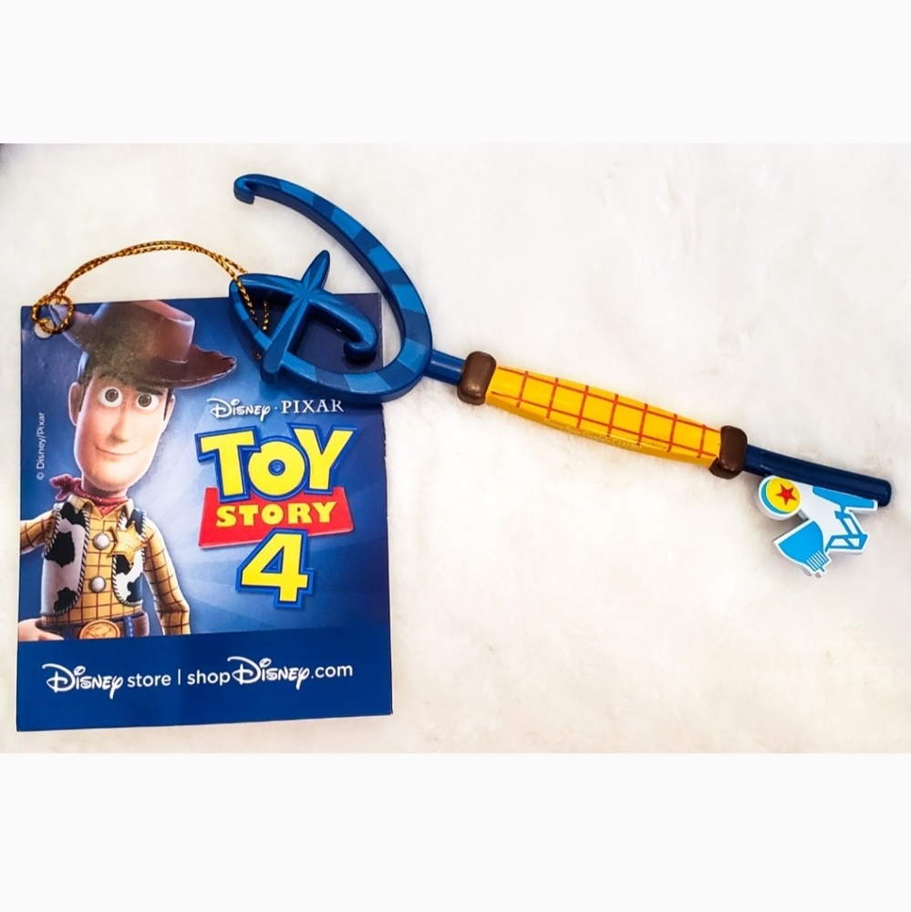 Disney Store LE Toy Story 4 Collectible Key